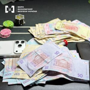 Підпільні покер-клуби у Києві: БЕБ викрило нелегальний гральний бізнес із мільйонними оборотами