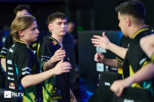 NAVI та B8 стартували з перемог на Esports World Cup 2026
